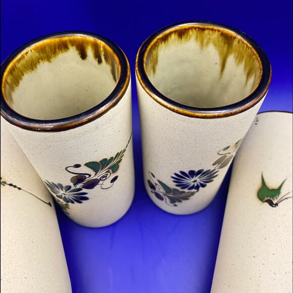 Vintage Four Mexican Tonala decorated tumblers Blue flower green leaves signed - Picture 6 of 7